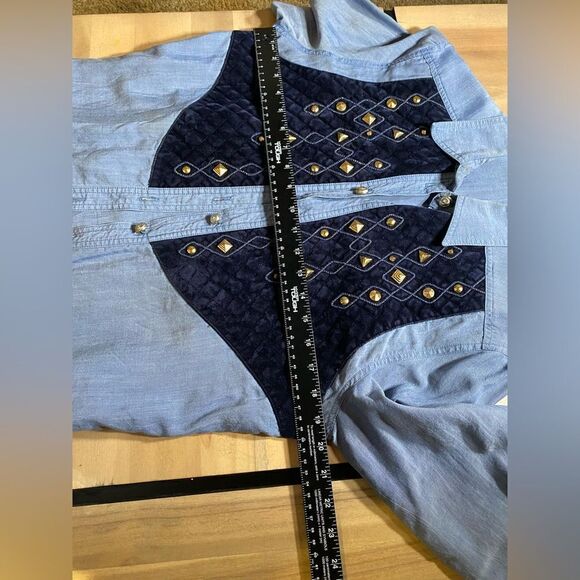 Western‎ Howard Wolf button down blouse - Picture 5 of 6